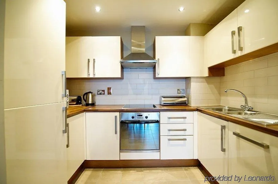 Staycity Aparthotels Dublin Augustine 3*,